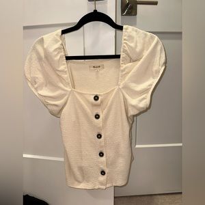 Madewell, size small, off the shoulder button shirt. Super cute, comfy, great c